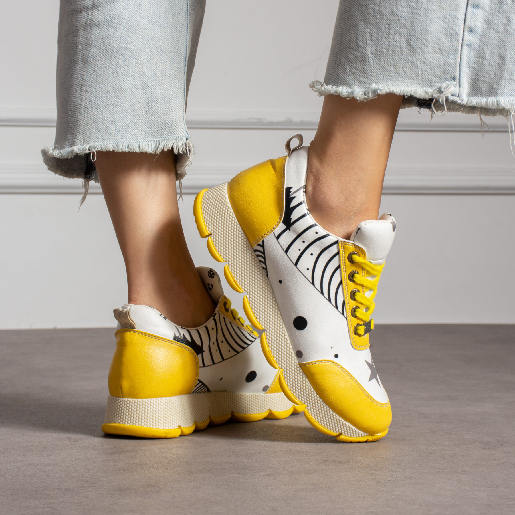 Zapatillas casuales para mujer sin cordones en colores